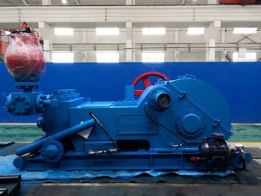 Động cơ diesel HTB800 chạy bằng động cơ diesel 800HP Máy bơm bùn khoan để khoan / phun vữa mỏ dầu